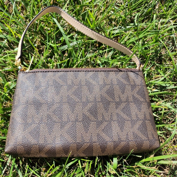 Michael Kors handbag and wristlet wallet set - Picture 12 of 13